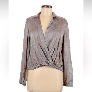 Emporio Armani Women’s Plunge Neck Top High-Low Blouse size 40 (EU) US 8 / 10